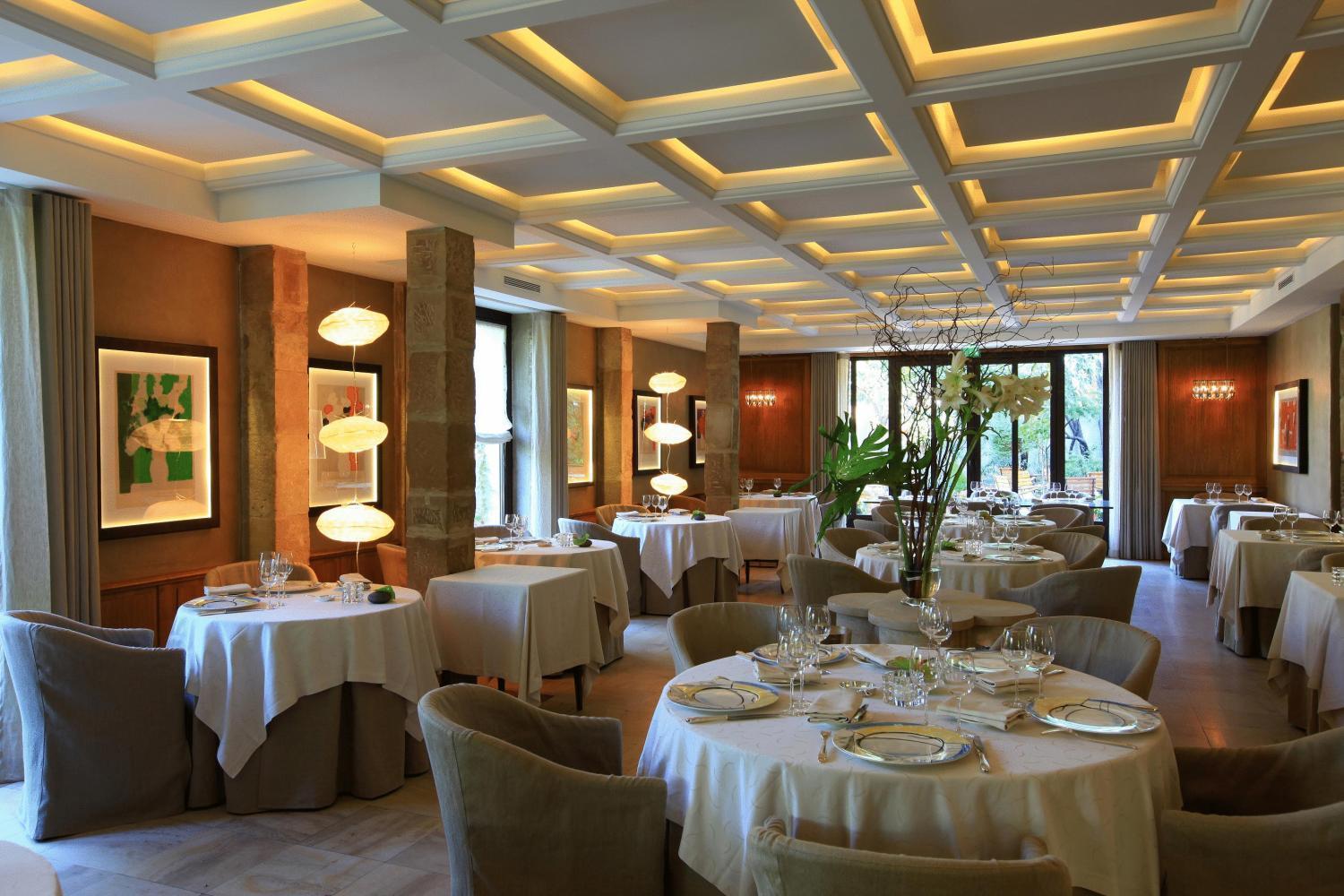 Hotel & Restaurants - Maison Chabran Pont-de-lʼIsère Restaurante foto